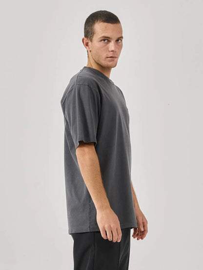 TWO MINDS OVERSIZE FIT TEE