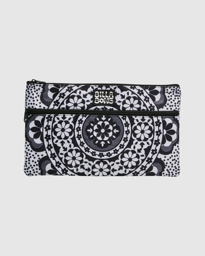 DAISY LRG PENCIL CASE